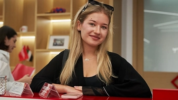 Hotel & Restaurant Management